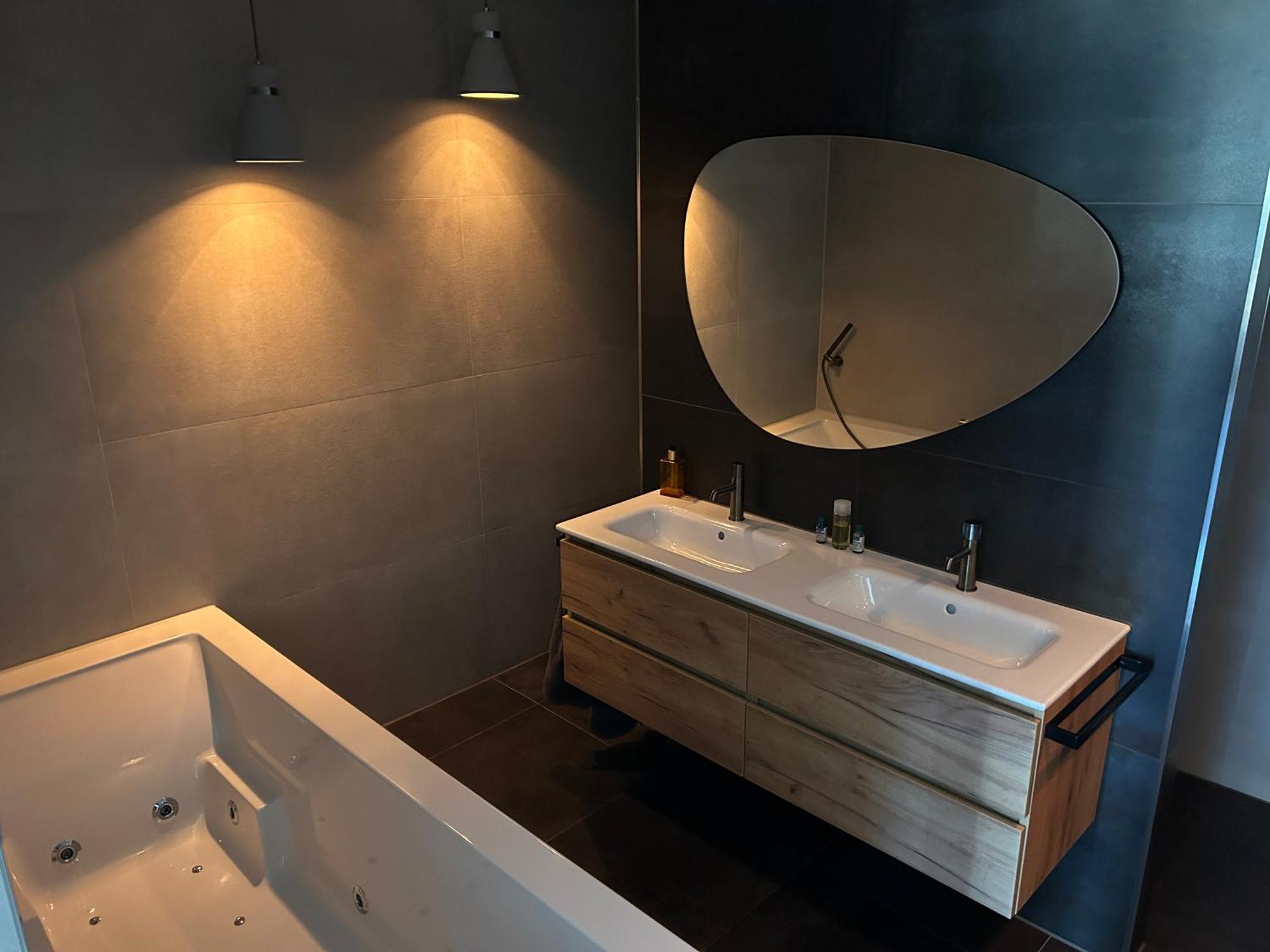Bed & Breakfast Huize Hertog Met Whirlpool *